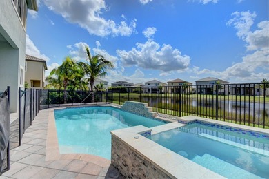 Beautiful Annabelle Model with Pool & Spa on a Spectacular - photo 38