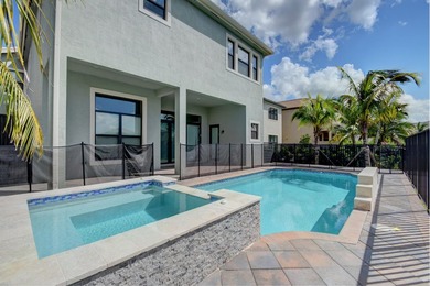 Beautiful Annabelle Model with Pool & Spa on a Spectacular - photo 39