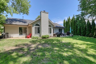 Move right into this updated 4 bedroom 3 full bath ranch with - photo 7