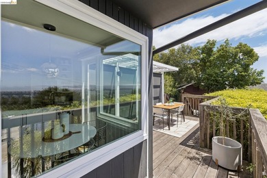 Prepare to be captivated by this rare, freestanding mid-century - photo 13