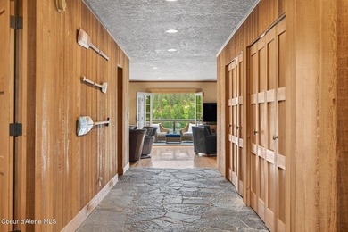 Welcome to your private Hayden Lake retreat, where timeless - photo 8