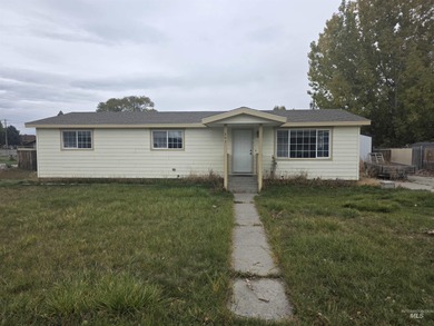 Snake River - Cassia County Home Sale Pending in Heyburn Idaho