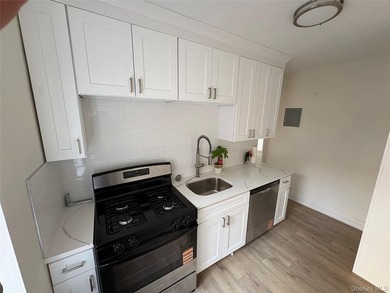 Welcome to Apartment 6F at 67-12 Yellowstone Blvd - a - photo 5