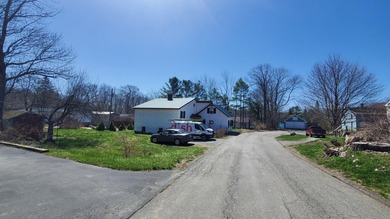 Welcome to 29 Oak Street. Great intown location that is minutes - photo 3
