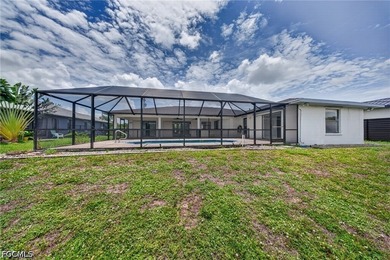 Fully remodeled waterfront home in Cape Coral featuring 3 - photo 25