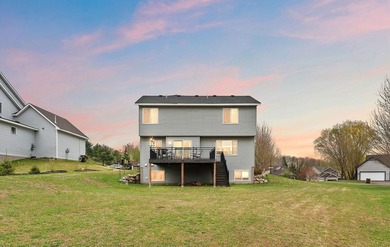 Located in a desirable neighborhood near the lake and local - photo 2