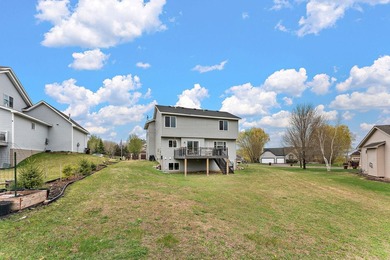 Located in a desirable neighborhood near the lake and local - photo 9