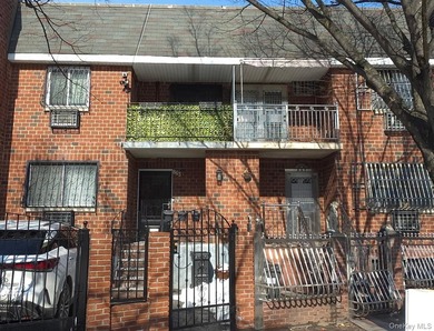 Move-In Ready Brick Multi-Family Duplex in the Longwood Section - photo 1