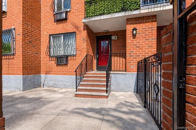 Move-In Ready Brick Multi-Family Duplex in the Longwood Section - photo 2