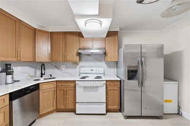 Move-In Ready Brick Multi-Family Duplex in the Longwood Section - photo 7