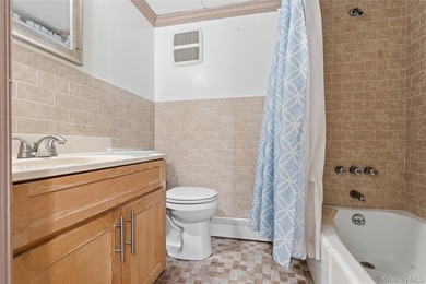 Move-In Ready Brick Multi-Family Duplex in the Longwood Section - photo 8
