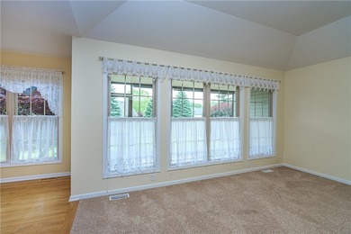 Tastefully decorated 3 Bedroom Ranch with 2 full baths. Tray - photo 15