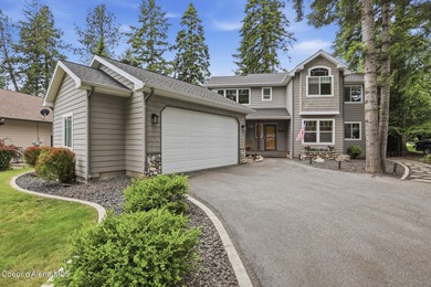 Enjoy peaceful golf course living in this well-maintained - photo 4