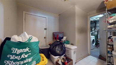 Nestled on a quiet block in the heart of Flatlands, this - photo 27