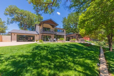 Welcome to 116 Bay Rock Circle, where everyday living feels like - photo 8