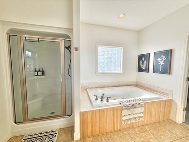 Welcome to your private lakefront retreat in Baymeadows Estates! - photo 22