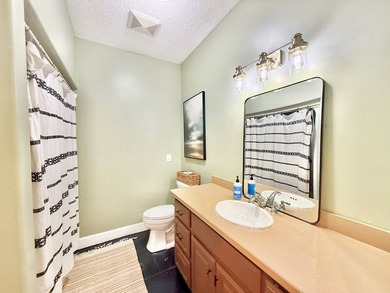 Welcome to your private lakefront retreat in Baymeadows Estates! - photo 24