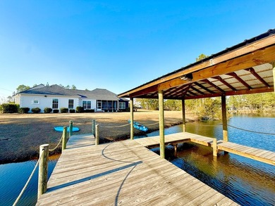 Welcome to your private lakefront retreat in Baymeadows Estates! - photo 29