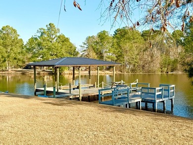 Welcome to your private lakefront retreat in Baymeadows Estates! - photo 31