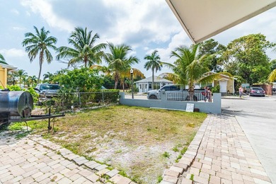 Charming Home with Attached Studio in Vibrant West Palm Beach - photo 5