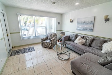 Charming Home with Attached Studio in Vibrant West Palm Beach - photo 7