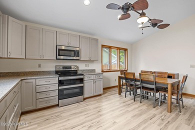 Welcome to 503 Fern Creek Lane! Located in the Ocean Ridge - photo 9