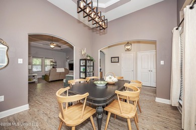 Newly reduced price as of 5/18!! Welcome home to this beautiful - photo 11