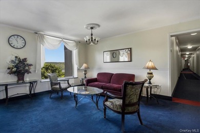 Riverwood Cooperative presents a top-floor, spacious - photo 17