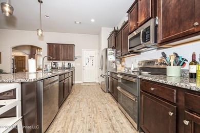 Newly reduced price as of 5/18!! Welcome home to this beautiful - photo 19