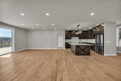 Lakefront home with two-slip dock. 5 bedrooms/4 baths completely - photo 19
