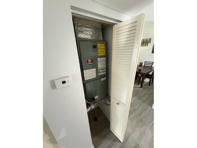 WOW!!! RARELY AVAILABLE REMODLED GROUND FLOOR CORNER UNIT - photo 22