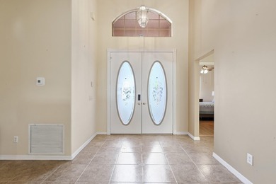 Welcoming double-door entry and open layout Bright kitchen - photo 3