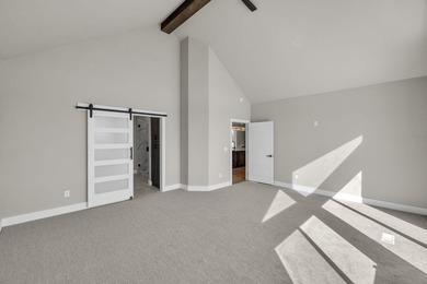 Lakefront home with two-slip dock. 5 bedrooms/4 baths completely - photo 33