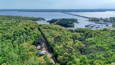 Set on a beautifully maintained 1.2 acre +/- lot, 195 Coast - photo 33