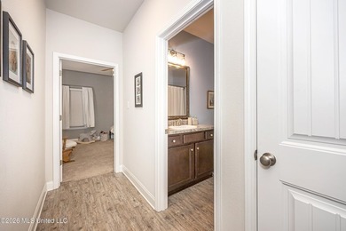 Newly reduced price as of 5/18!! Welcome home to this beautiful - photo 36