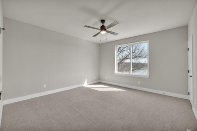 Lakefront home with two-slip dock. 5 bedrooms/4 baths completely - photo 44
