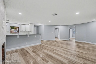 Wow, A MUST SEE!! Gorgeous Executive 3 bedrooms, 3 Bathrooms - photo 8