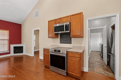 This charming 3-bedroom, 2-bathroom single-family residence - photo 15