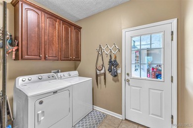 ***Improved price!***Welcome to this beautifully maintained - photo 19