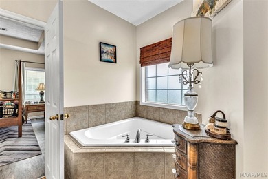 ***Improved price!***Welcome to this beautifully maintained - photo 24