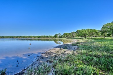 +/-325 acres with approximately 1 mile of frontage on Lake - photo 27