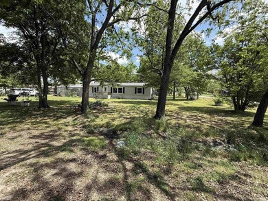 This country home, situated on nearly half an acre, has it all - photo 28