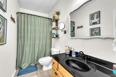 ***Improved price!***Welcome to this beautifully maintained - photo 34
