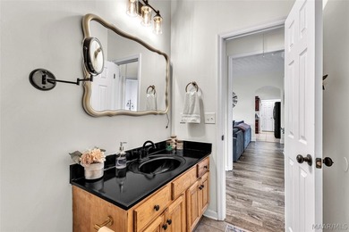 ***Improved price!***Welcome to this beautifully maintained - photo 35