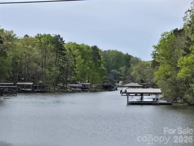This vacant waterfront lot is located in the desirable Aberdeen - photo 1