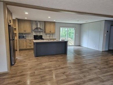 (private lake, pond, creek) Home For Sale in Defuniak Springs Florida