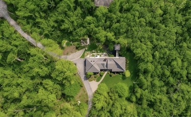 You've found it: Oak Bluffs offers a stunning setting just - photo 2