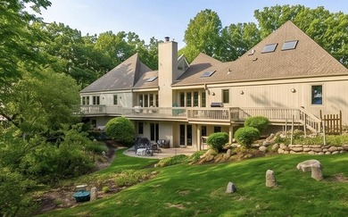 You've found it: Oak Bluffs offers a stunning setting just - photo 4
