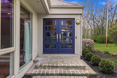 You've found it: Oak Bluffs offers a stunning setting just - photo 6