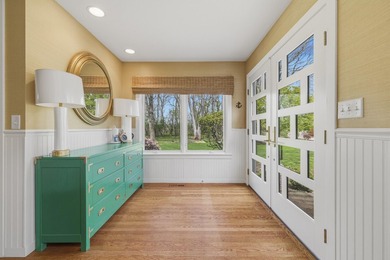 You've found it: Oak Bluffs offers a stunning setting just - photo 7